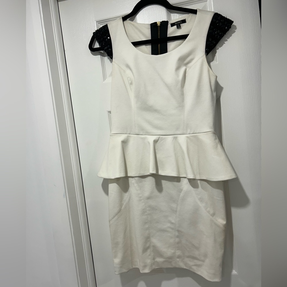 White XOXO dress, open back, size 9/10 but fits like a small
